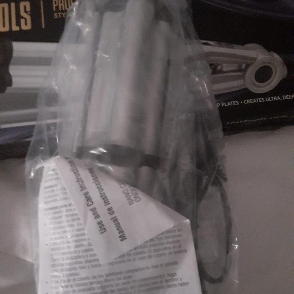 NIB HOT TOOLS PROFESSIONAL STYLER - DEEP WAVER